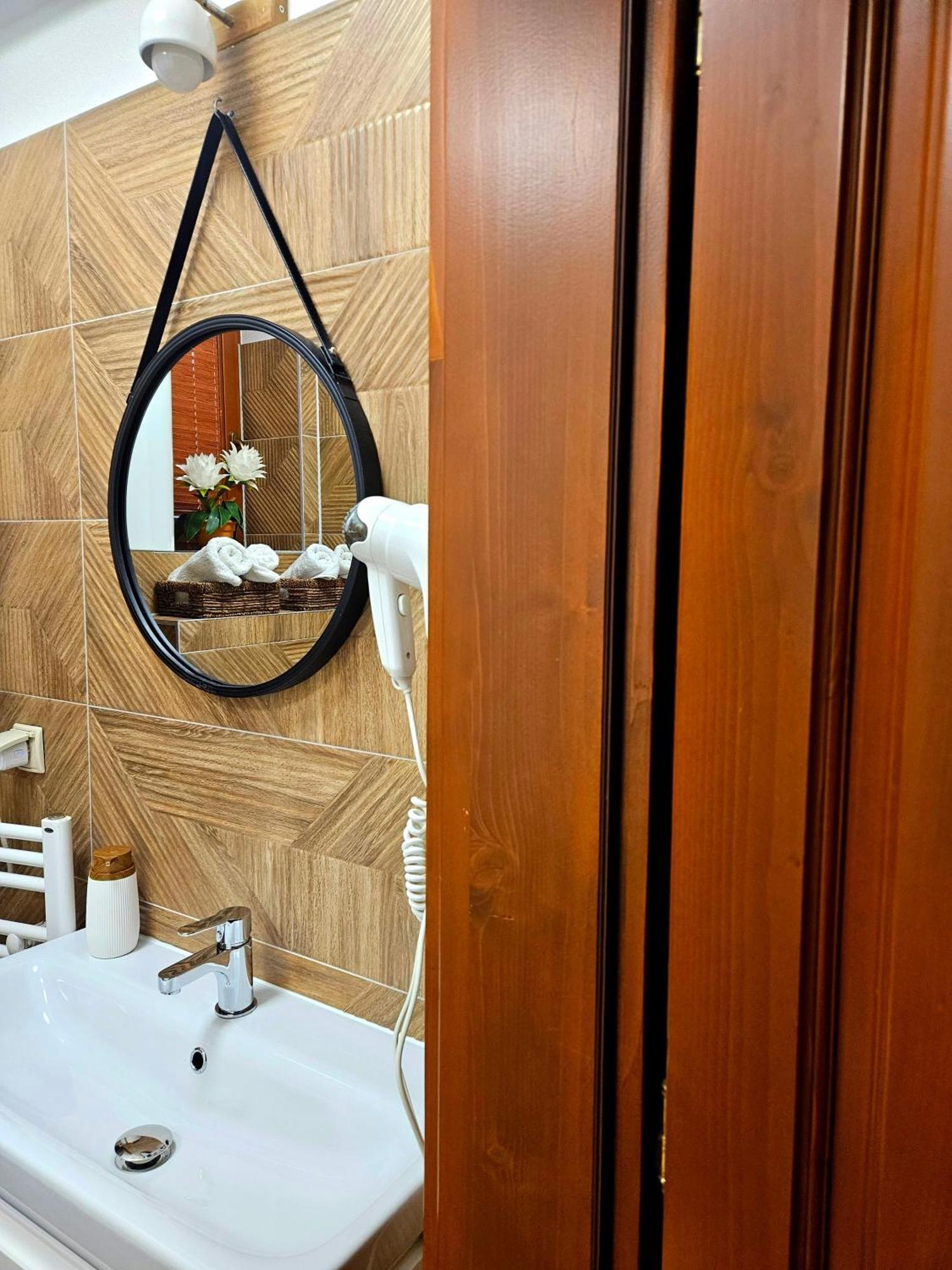 Apartament Z Widokiem Na Gory - Split Ac, Private Terrace, Private Parking Koscielisko Bagian luar foto